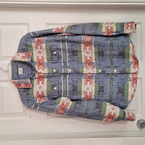 Good Feather Faherty Men Size S Button Down Flannel Aztec Print Shirt - Picture 1 of 8